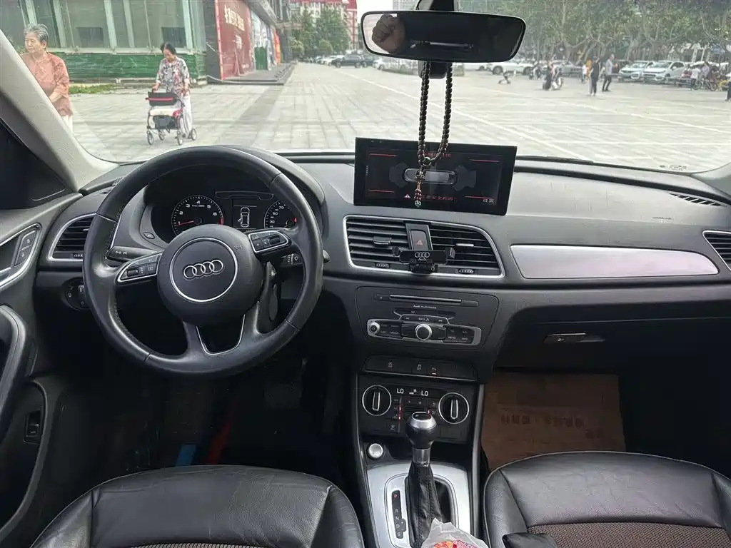 Audi Q3 2018 30th Anniversary Edition 30 TFSI Standard фото 6