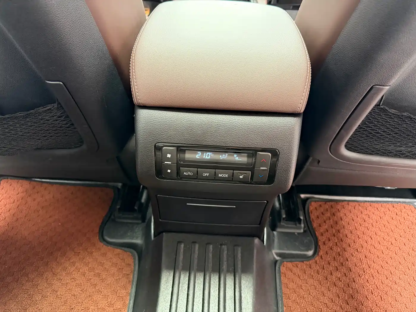 Haval H9 2020 2.0T Gasoline 4WD Luxury 7-Seater фото 16