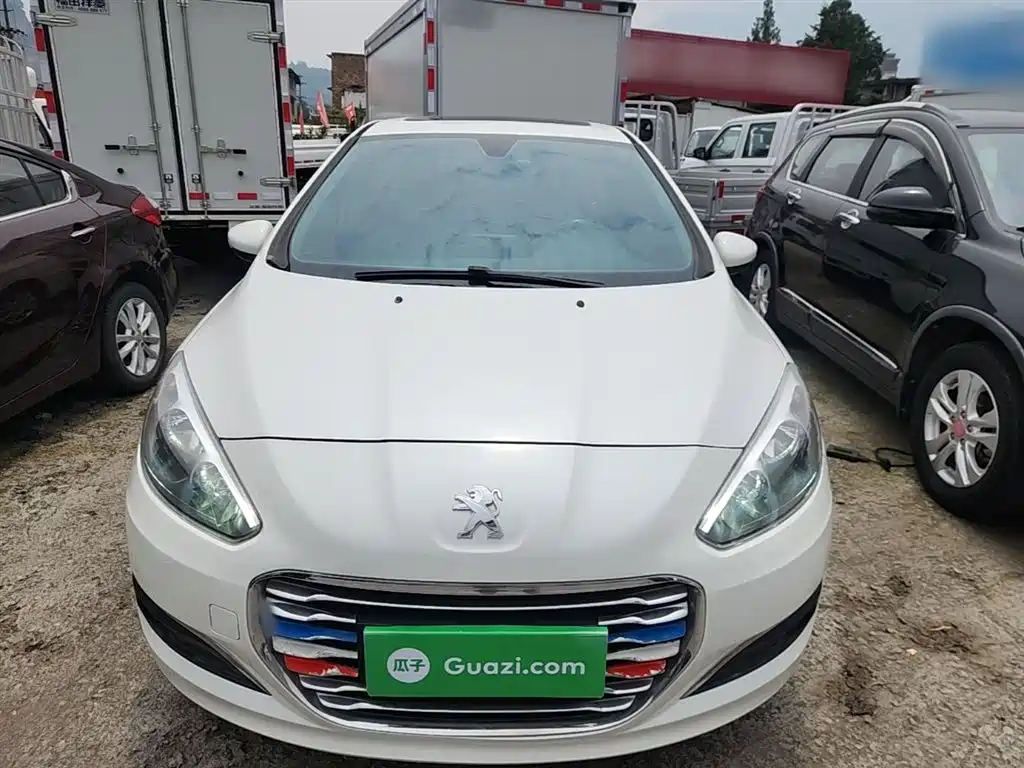 Peugeot 308 2014 Model Joy Edition Classic 1.6L Automatic Trend Style фото 3