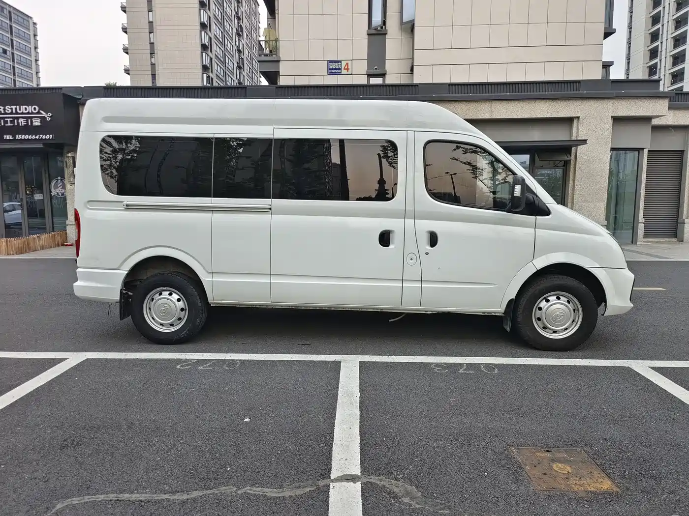 SAIC Maxus Xintu V80 2024 Aoyun 6AMT Long Wheelbase Medium Roof 147Ps 6/7/8/9-seater фото 4