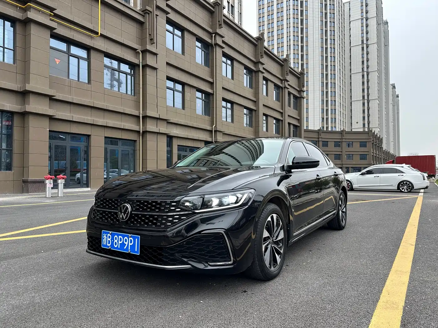 Volkswagen Passat 2023 Facelift 330TSI Starlight Elite Edition