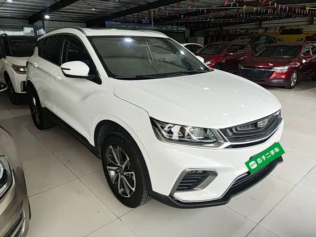 Фото 4 - Geely Coolray