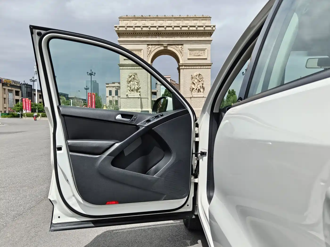 Volkswagen Tiguan 2015 1.8TSI Automatic 2WD Trendline фото 10