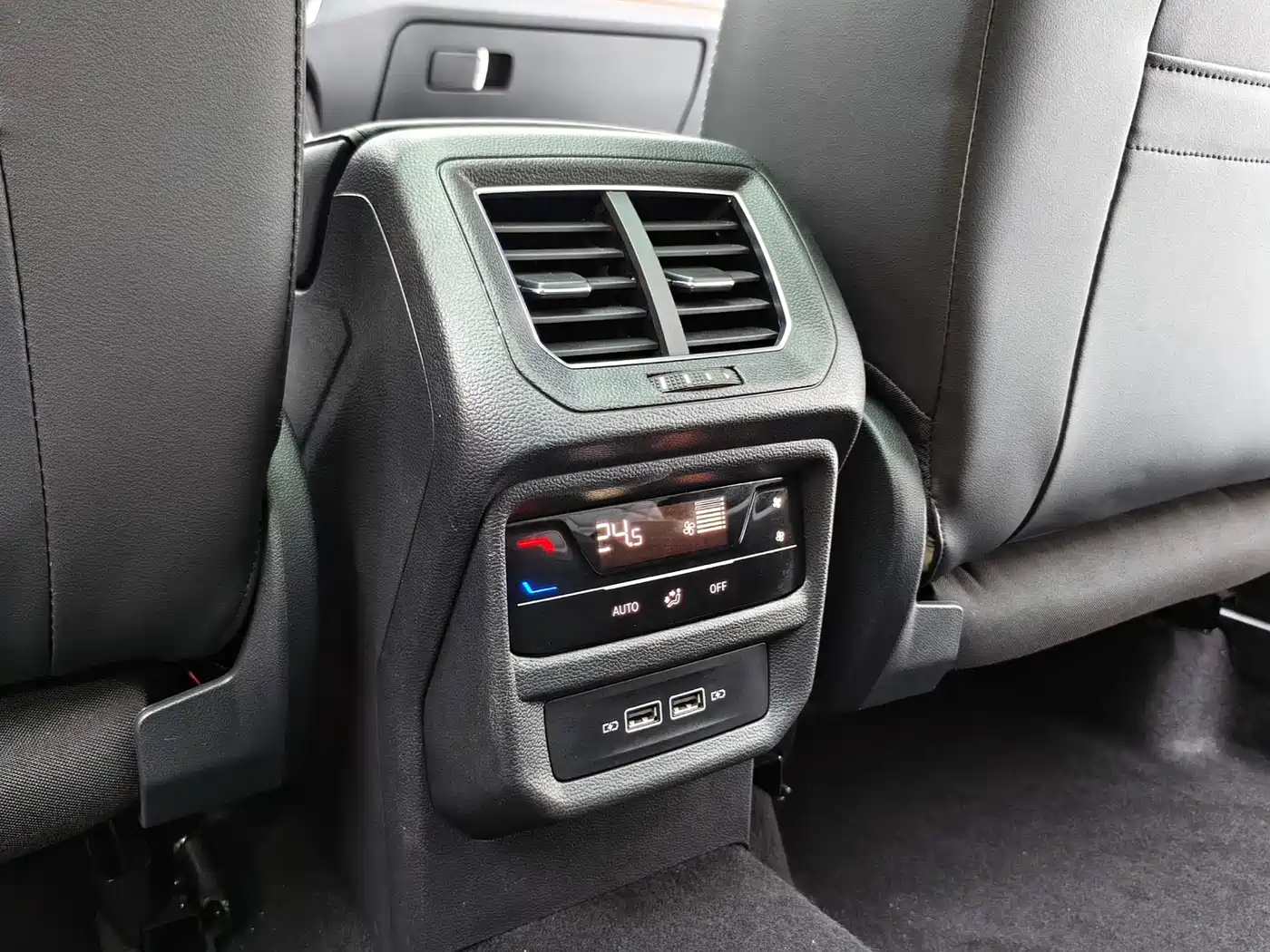 Volkswagen Tayron 2023 280TSI 2WD Luxury Plus Advanced Edition фото 18