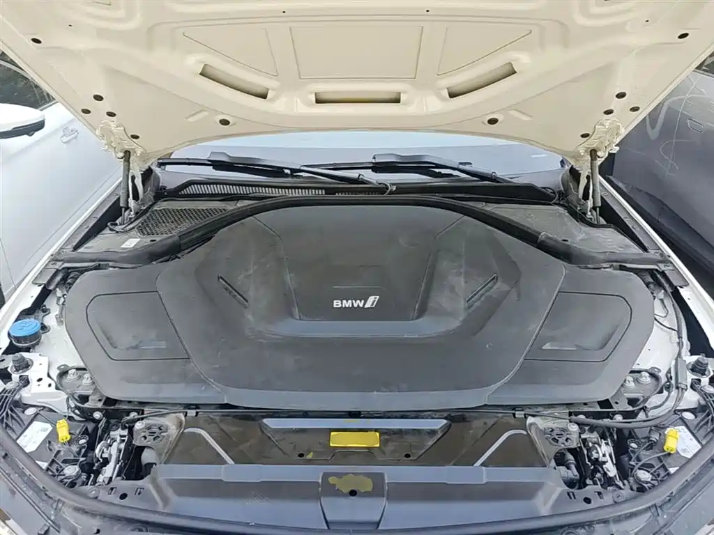 BMW i3 2024 eDrive 40 L Shadow Night Package фото 20