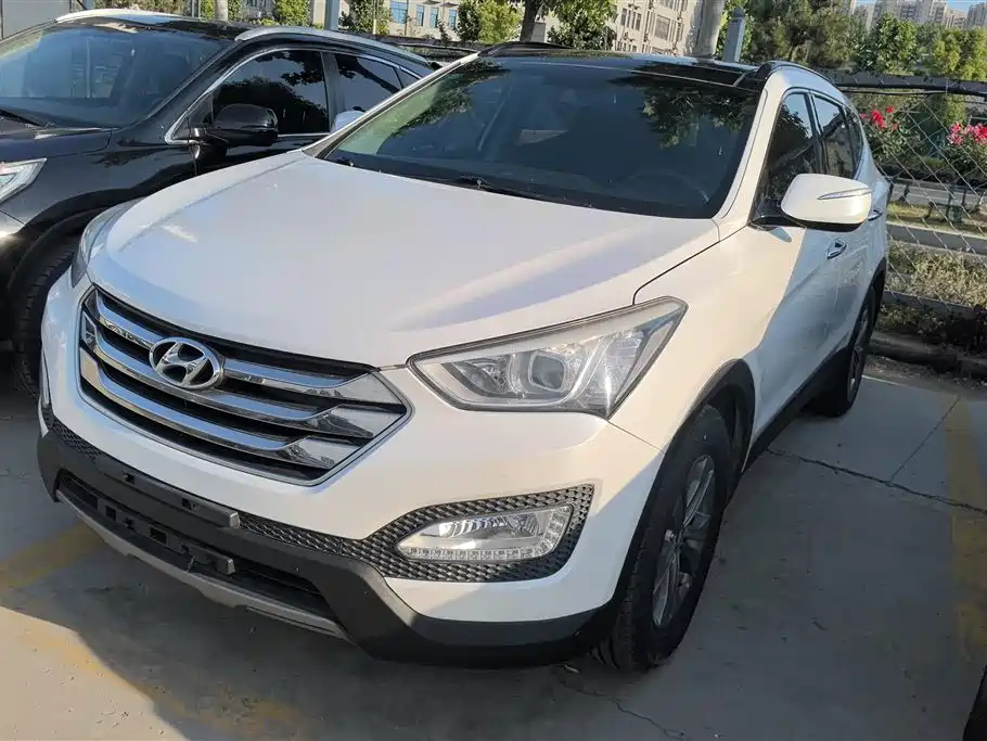 Hyundai Santa Fe 2015 2.0T Automatic 2WD Smart 5-Seater