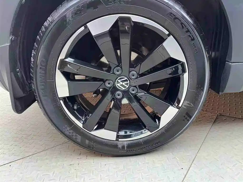 Volkswagen Tanying 2021 1.5L Automatic Smart Connect Edition фото 27