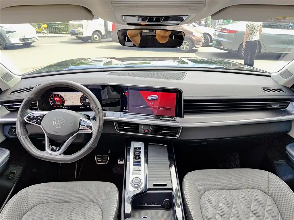 Volkswagen Talagon 2023 380TSI 4WD R-Line Launch Edition фото 10
