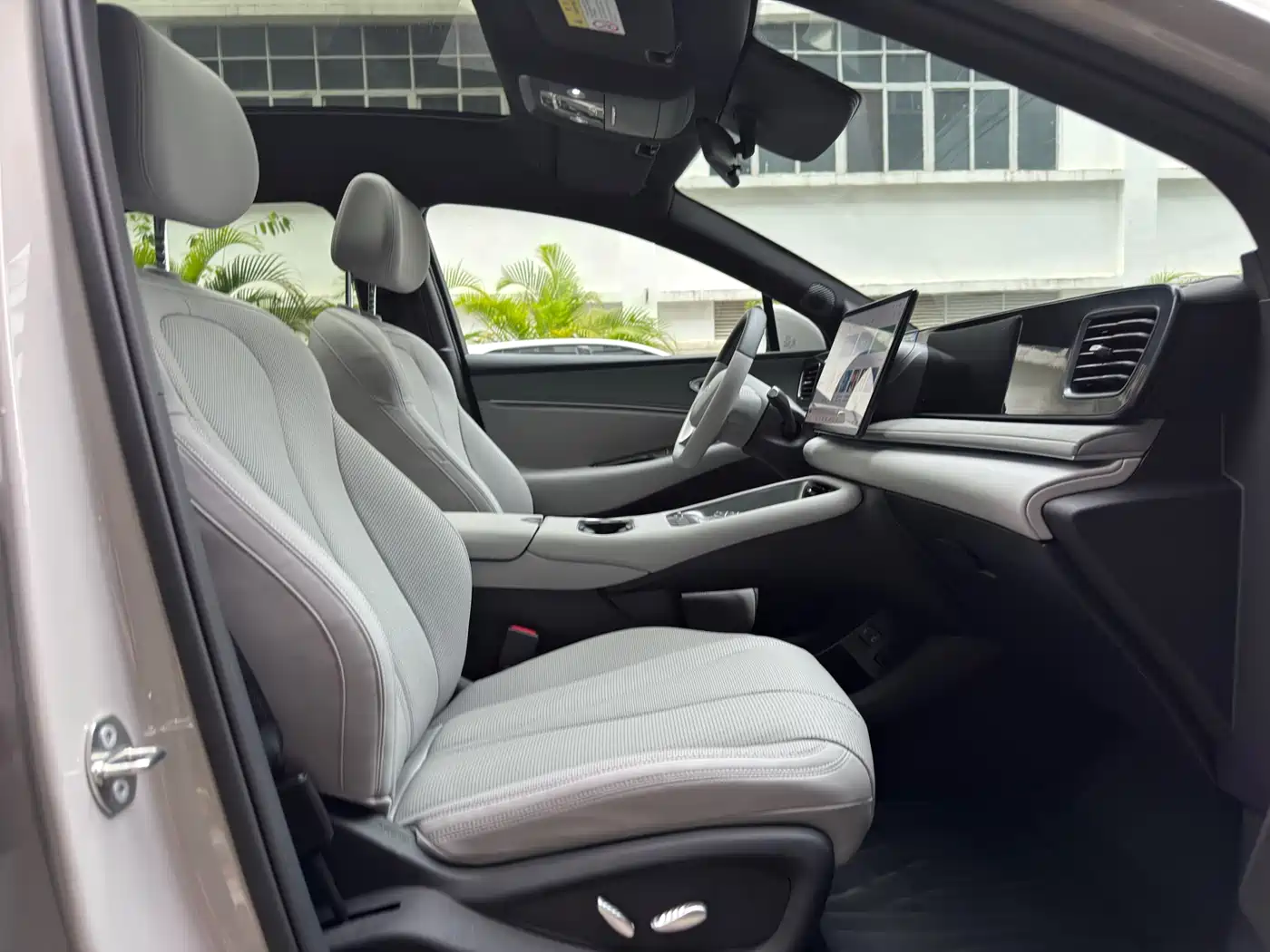 BYD Sealion 06 New Energy 2025 DM-i 170 Pilot Pro Edition фото 13