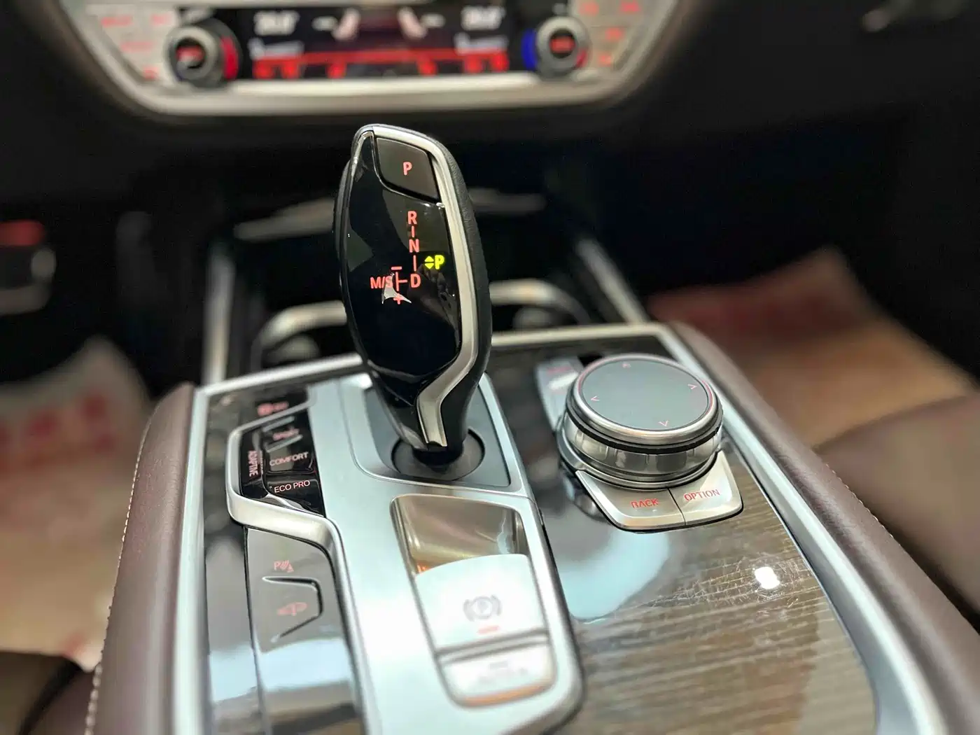 BMW 7 Series 2018 730Li Leading Type M Sport Package фото 13