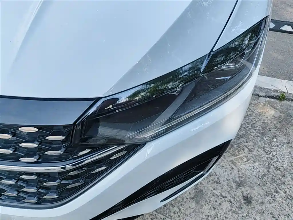 Volkswagen Lavida 2024 Model 300TSI DSG Starlight Leading Edition фото 24