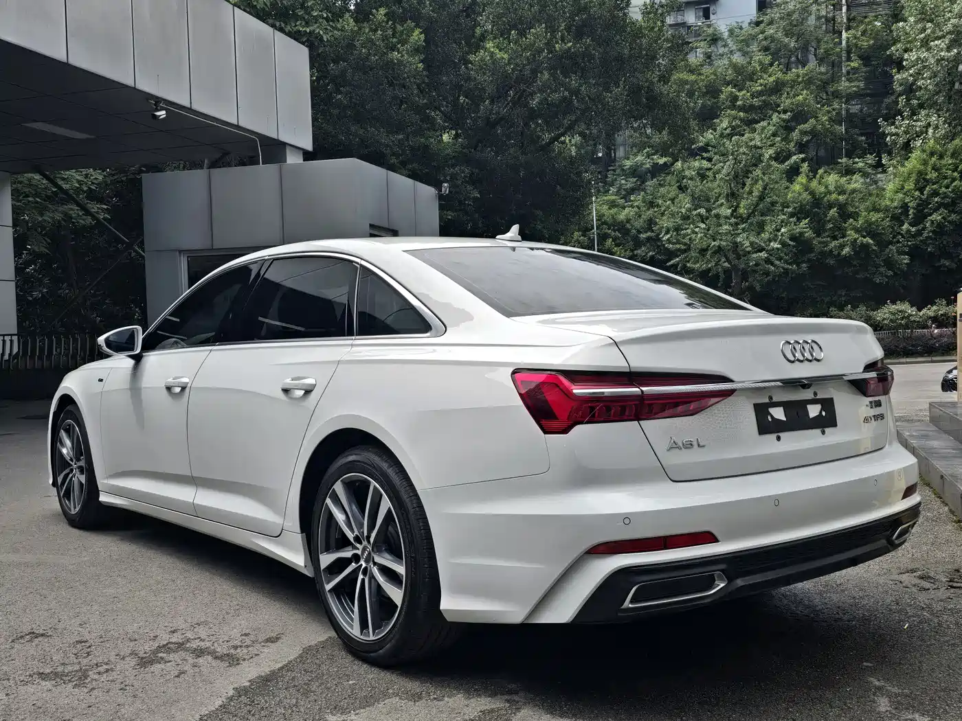Audi A6L 2019 40 TFSI Luxury Dynamic фото 5