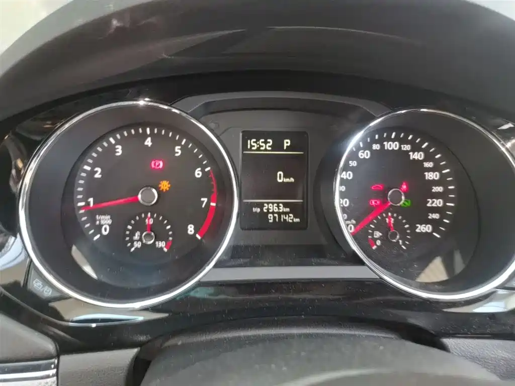 Volkswagen Sagitar 2015 230TSI Automatic Comfort фото 12