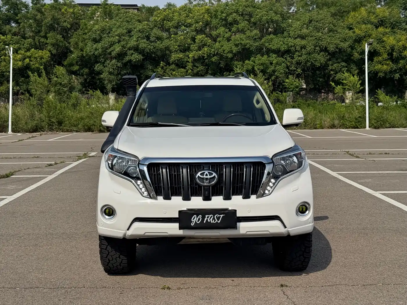 Toyota Prado 2014 4.0L Automatic TX-L фото 2