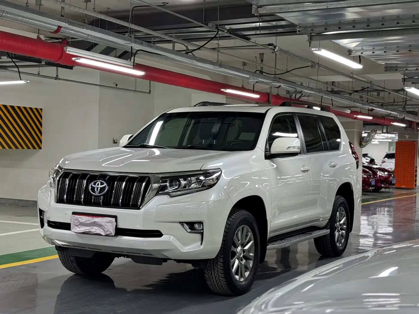 Toyota Prado 2018 3.5L Automatic TX-L NAVI Rear-mounted Spare Tire