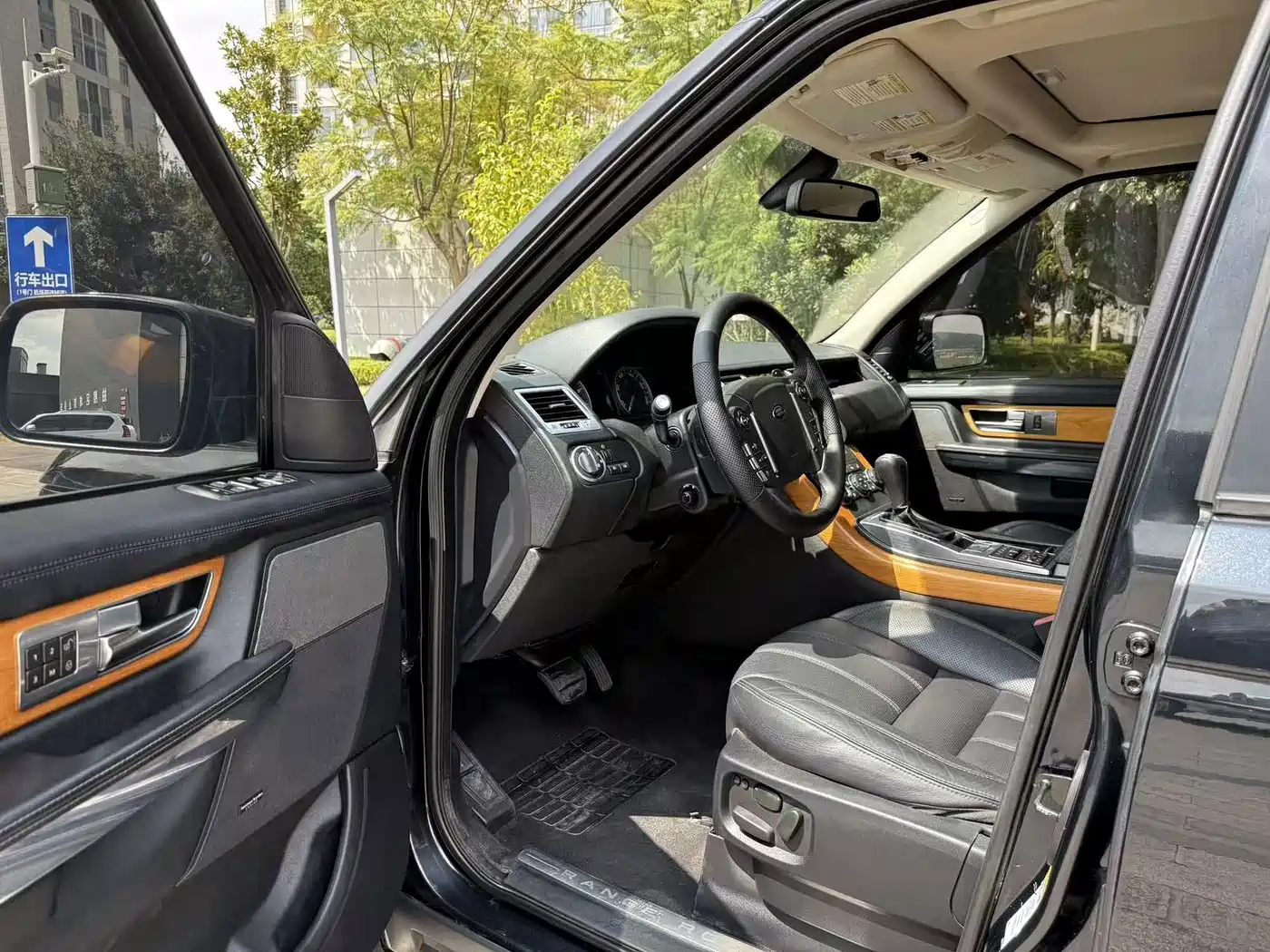 Land Rover Range Rover Sport 2012 2012 5.0 NA V8 HSE
