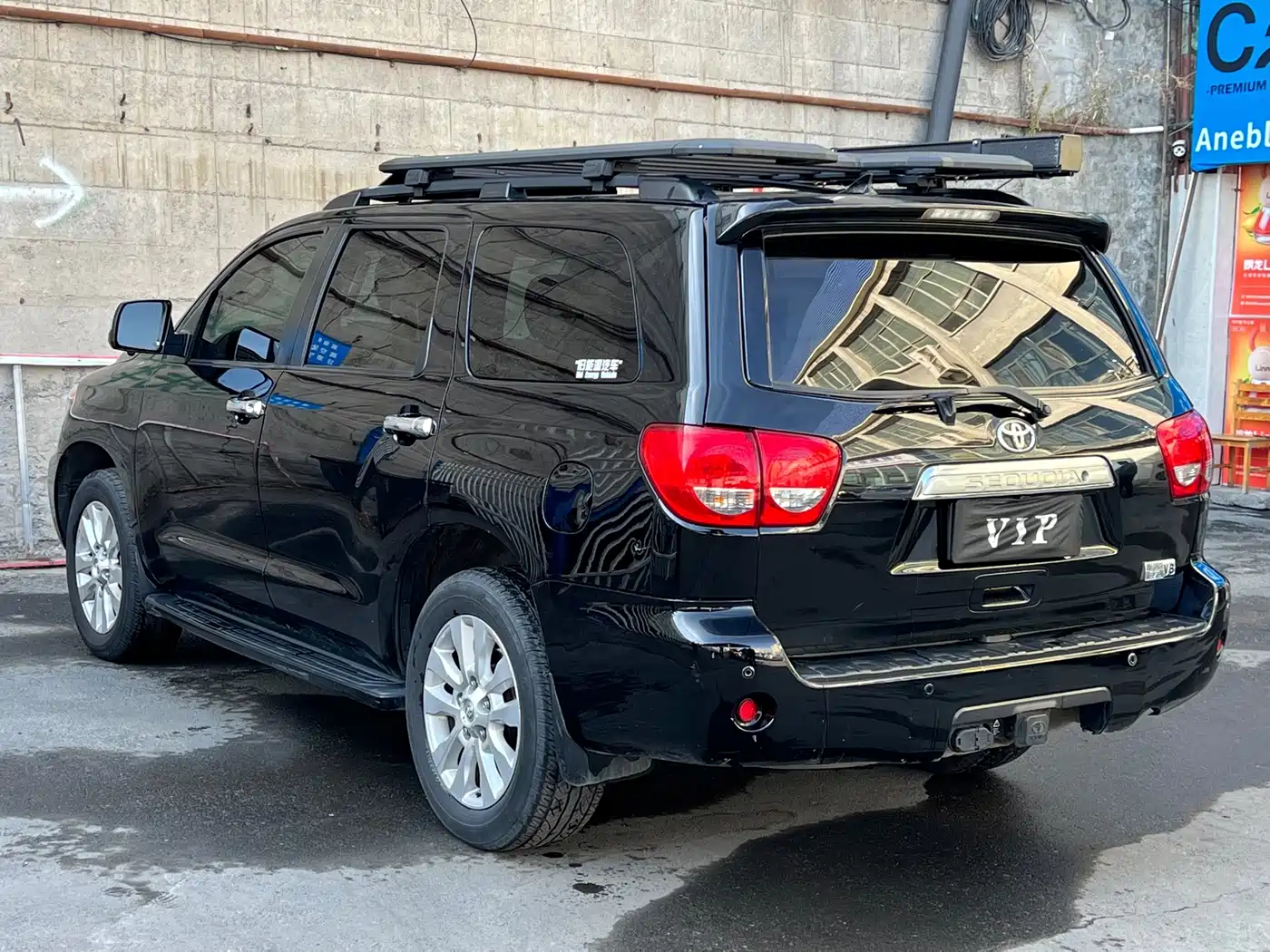 Toyota Sequoia 2013 2010 5.7 Platinum Edition
