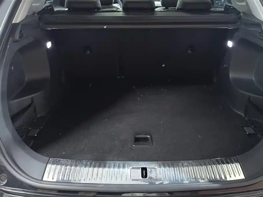 Hongqi HS5 2022 2.0T Smart Connect Premium Edition фото 4