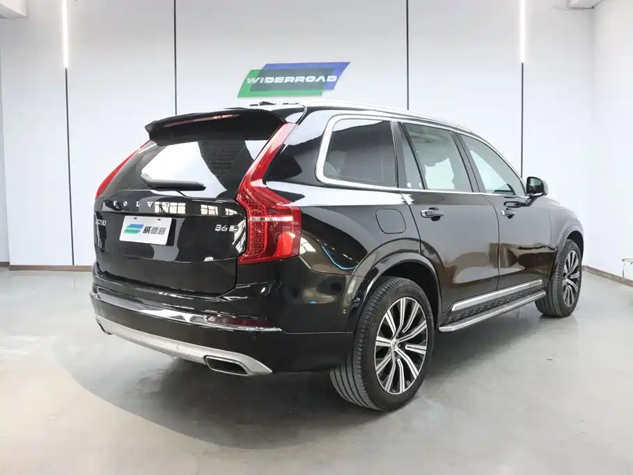 Фото 4 - Volvo XC90