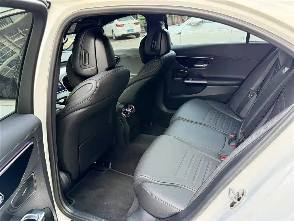 Mercedes-Benz C-Class 2024 Facelift III C 260 L Sport фото 3