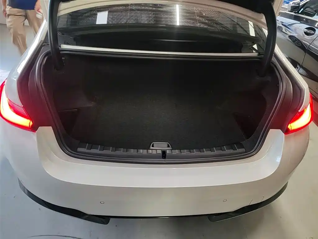 BMW i3 2025 eDrive 35 L фото 19
