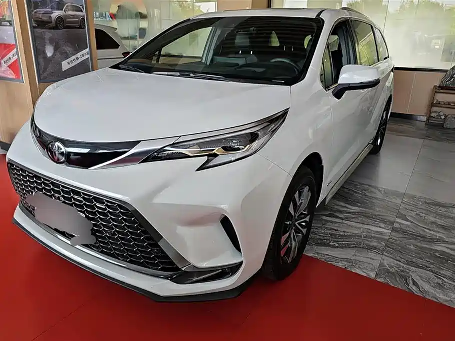 Toyota Granvia 2024 2.5L Hybrid Premium PLUS 4WD Edition
