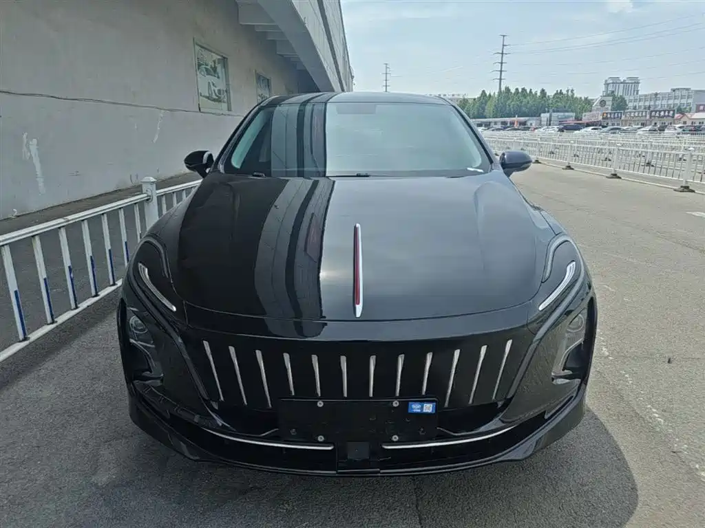 Hongqi E-QM5 2023 620km PLUS фото 2