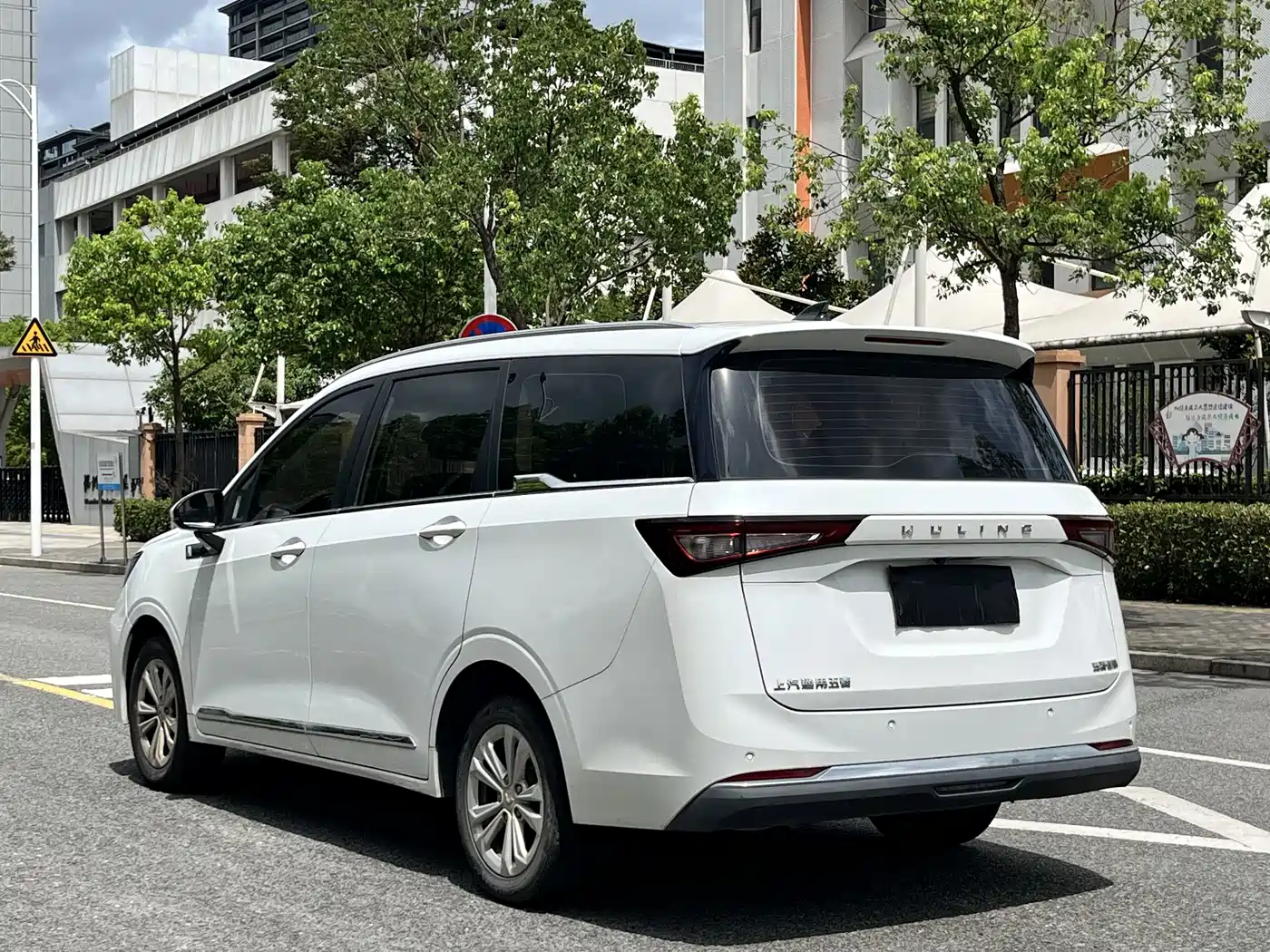Wuling Motors Wuling Jiachen 2024 2022 1.5L Manual Light Comfort Edition