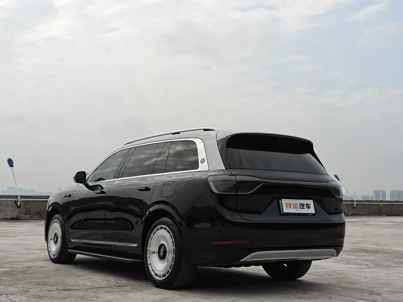 AITO Wenjie AITO M9 2024 Extended Range Ultra 42kWh 6-Seater фото 8