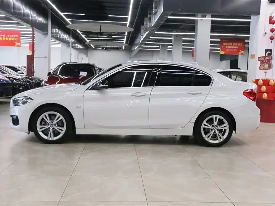 BMW 1 Series 2018 118i Design Package фото 3