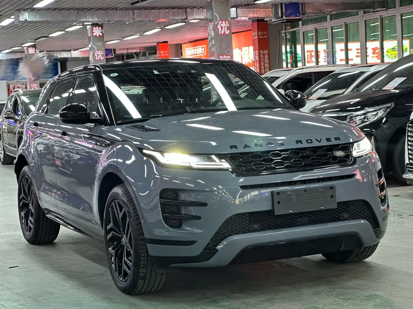 Land Rover Range Rover Evoque 2020 249PS R-DYNAMIC S Sport Edition фото 5