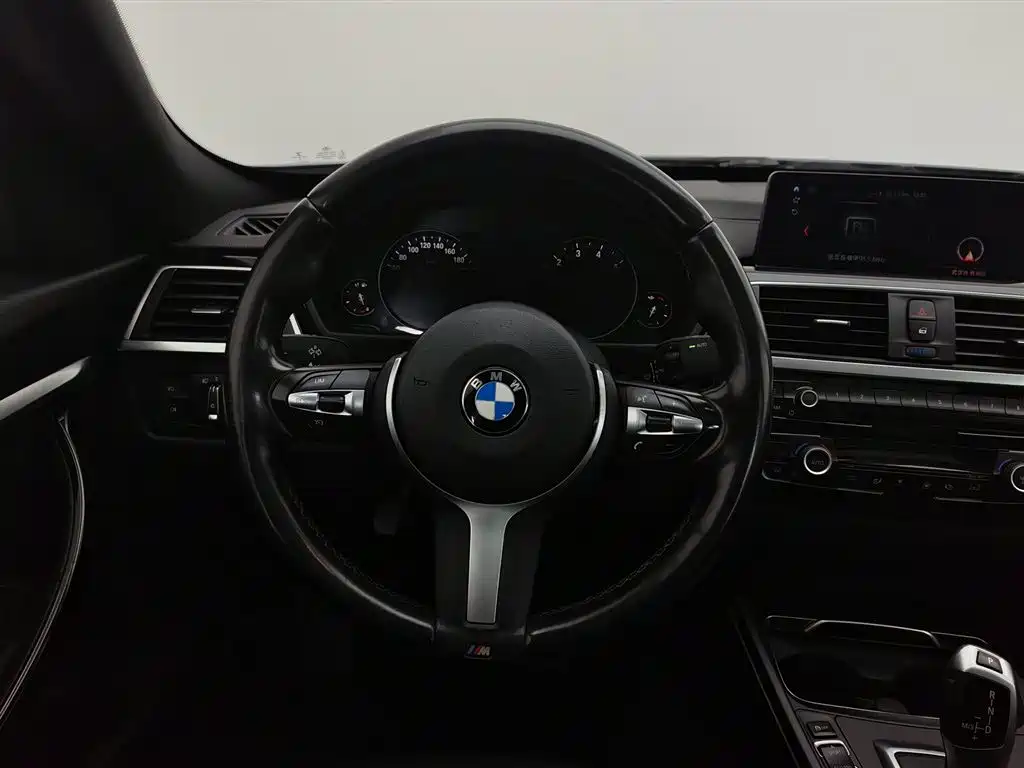 BMW 3 Series GT 2020 320i M Sport Package фото 11