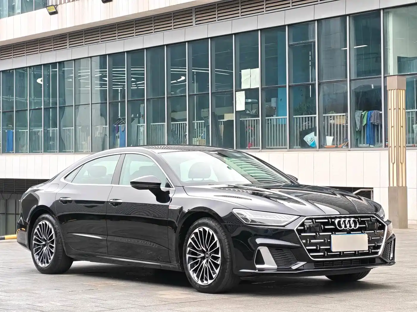 Audi A7L 2025 Model Year 45 TFSI Luxury фото 3