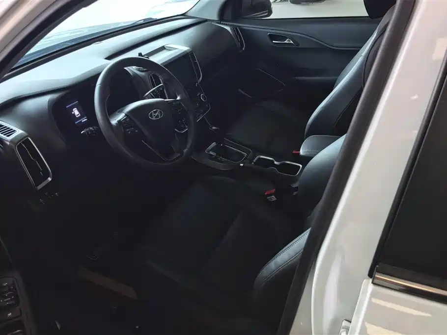 Hyundai Beijing Hyundai ix35 2019 2.0L Automatic 2WD Zhiyong·Enjoy China V фото 9