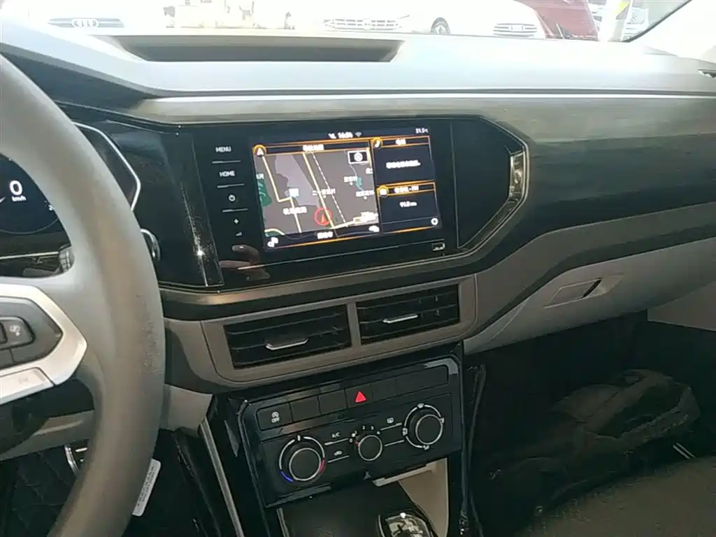 Volkswagen Tanying 2020 1.5L Automatic Joy Edition фото 13