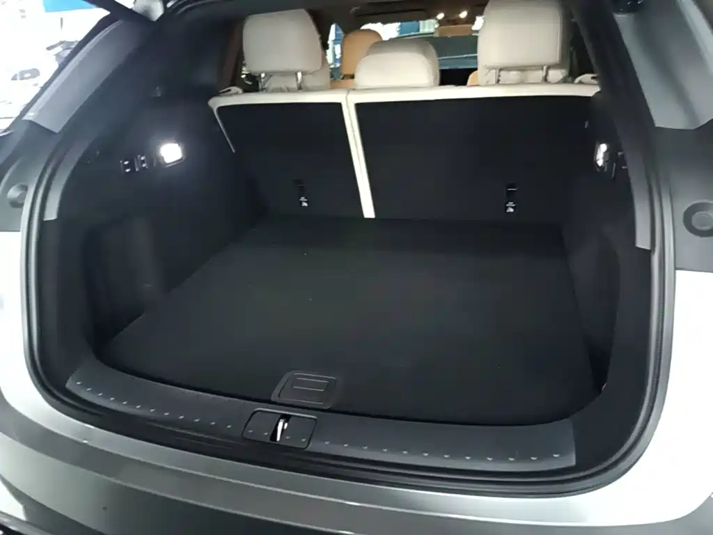 Li Auto i6 2025 2025 2WD Base Model