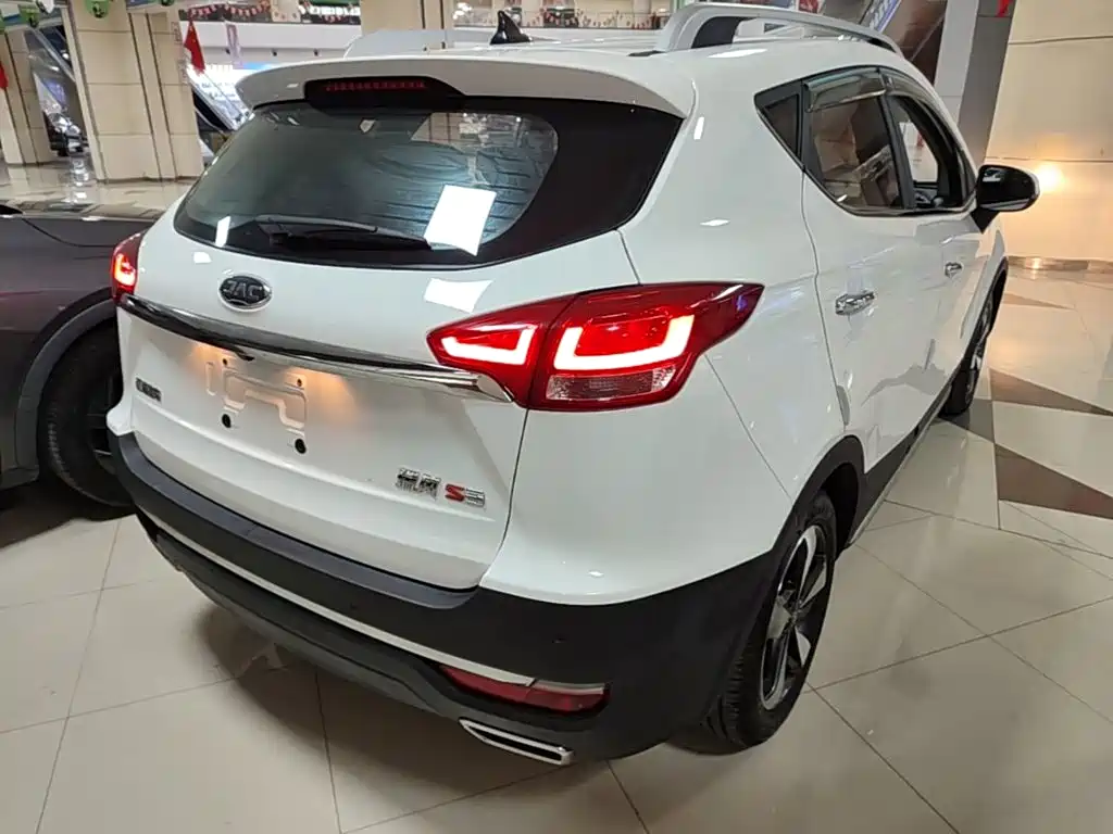 JAC Refine S3 2017 2017 1.5L Manual Luxury Smart