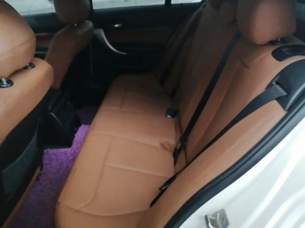 BMW 1 Series (Import) 2015 118i Leading фото 17
