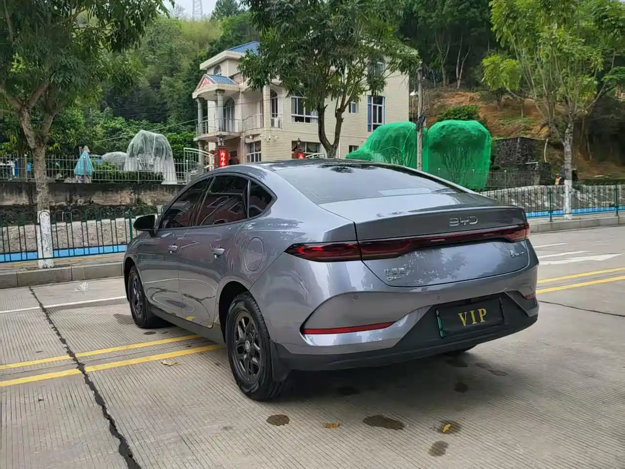BYD Qin PLUS 2026 DM-i Smart Edition 128KM Progressive фото 10