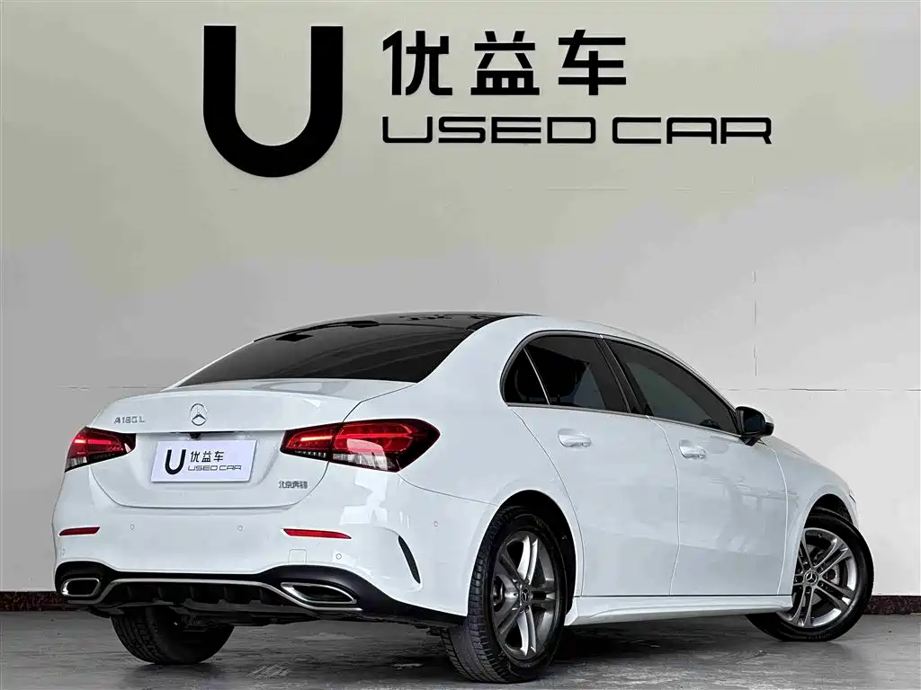 Mercedes-Benz A-Class 2021 A 180 L Sports Sedan фото 9