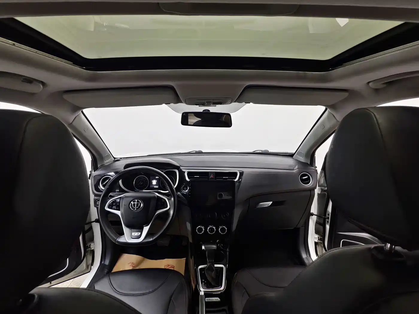 Zhonghua V3 2016 2016 1.5L Automatic Smart