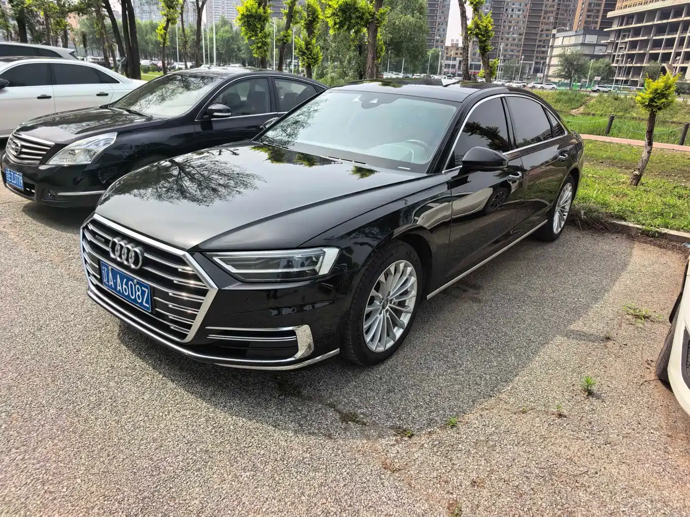 Photo 1 - Audi A8