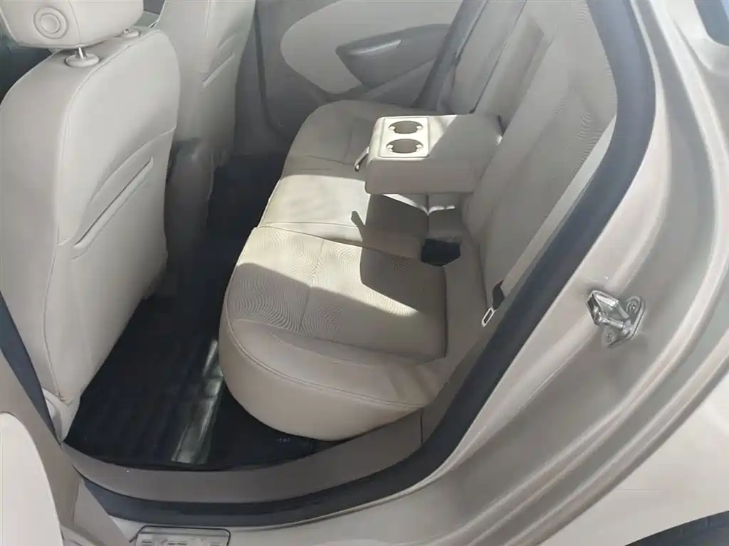 Buick Excelle 2013 GT 1.6L Automatic Fashion Edition фото 17