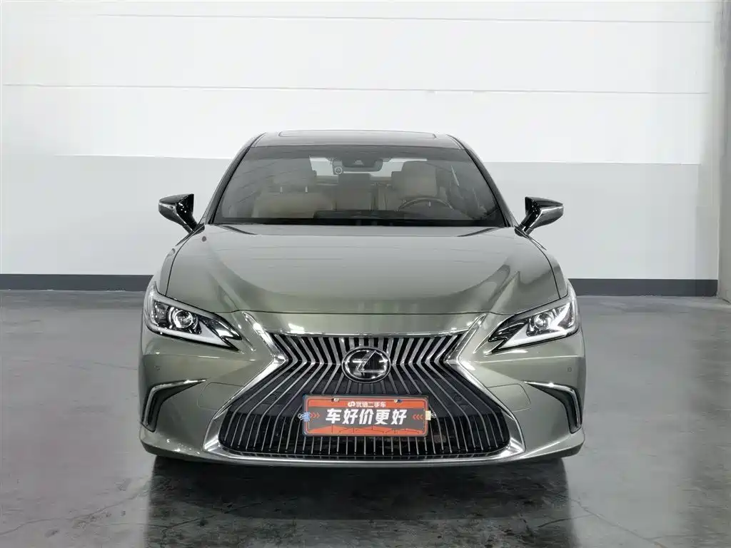 Lexus ES 2020 200 Excellence фото 3