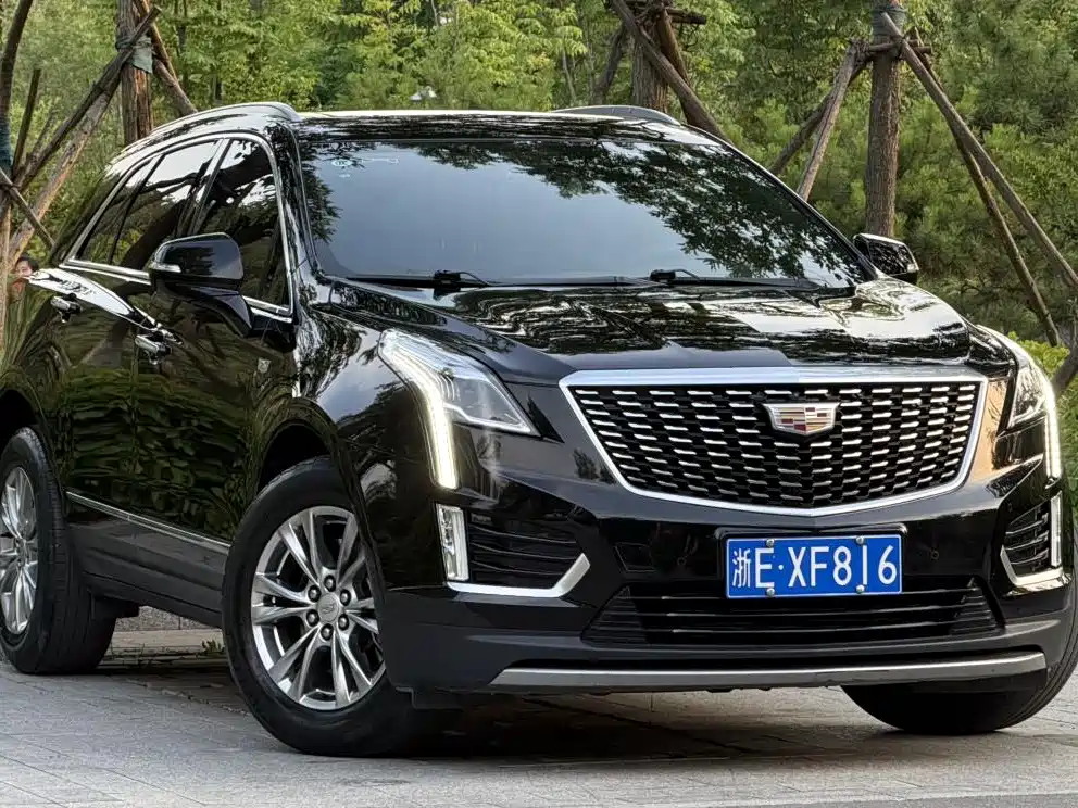 Фото 3 - Cadillac XT5