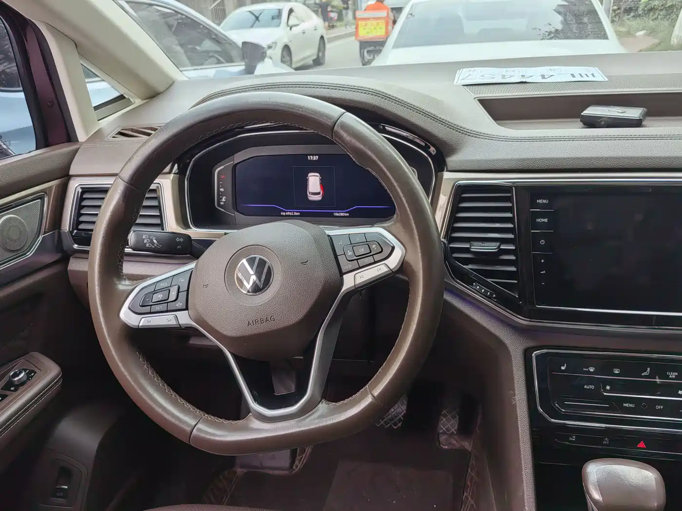 Volkswagen Viloran 2020 380TSI Premium фото 3