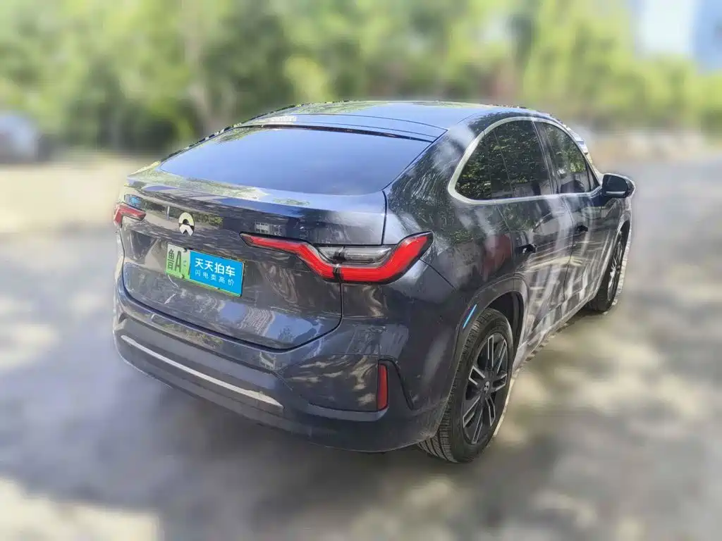 Фото 2 - NIO ES6