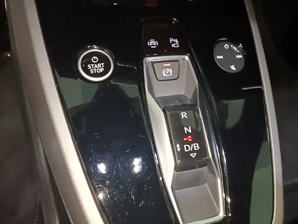 Audi Q5 e-tron 2023 2022 40 e-tron Starlight Mech Suit