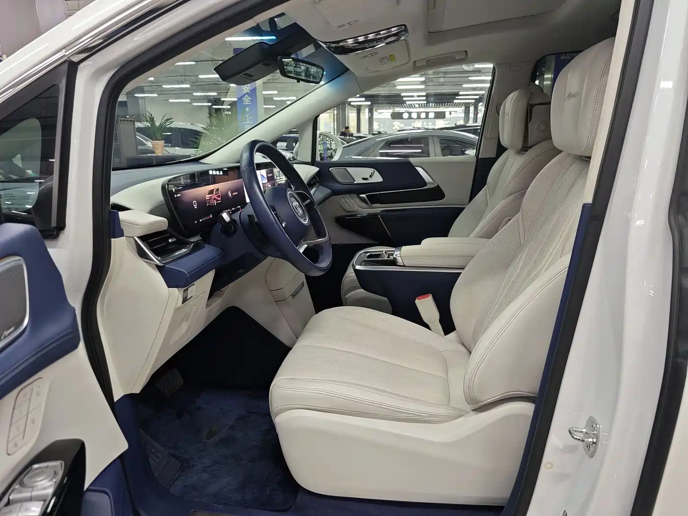 Buick Century 2023 2.0T 6-Seat World Edition фото 5