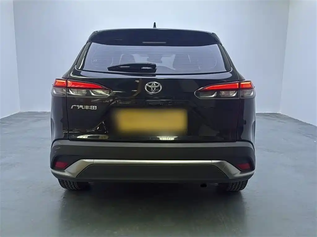 Toyota Frontlander 2023 2.0L CVT Luxury Edition фото 25